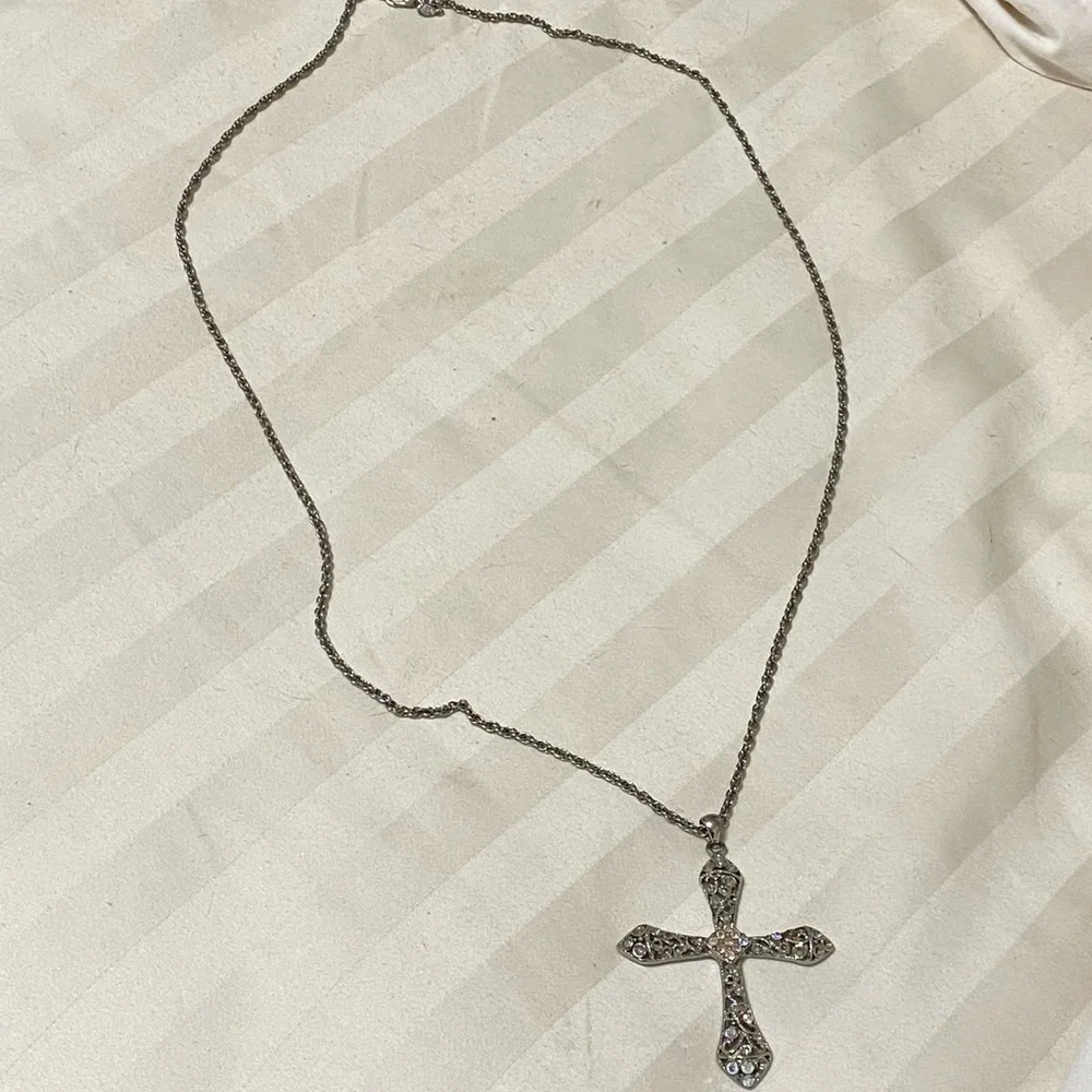 Premier Design Rhinestone Cross - Picture 5 of 7